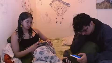 Snapshot of gaia_16 chatting on July 1, 9:36 pm Gaia y Clayde online show from July 1, 9:36 pm