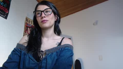 Snapshot of gaitan4 chatting on June 6, 10:25 pm gaitan4 online show from June 6, 10:25 pm