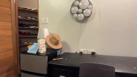 Snapshot of galileii chatting on February 23, 11:51 am galileii online show from February 23, 11:51 am