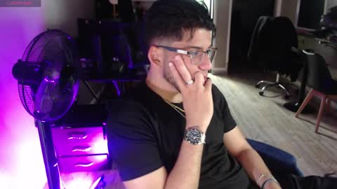 Snapshot of gambitoz chatting on March 30, 6:03 am Gabriel online show from March 30, 6:03 am