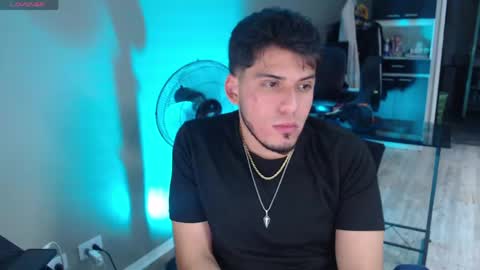 Snapshot of gambitoz chatting on April 13, 5:24 am Gabriel online show from April 13, 5:24 am