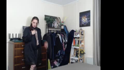 HOT  online show from November 22, 10:58 am