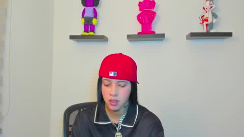 Snapshot of gangster_girl chatting on December 6, 12:23 am GANG online show from December 6, 12:23 am