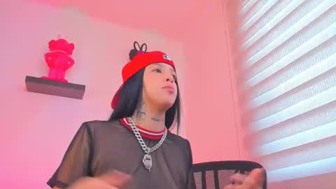 Snapshot of gangster_girl chatting on December 14, 1:59 pm GANG online show from December 14, 1:59 pm