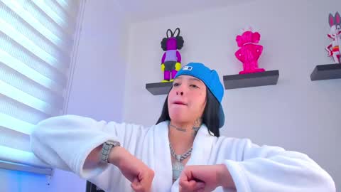 Snapshot of gangster_girl chatting on December 27, 2:01 pm GANG online show from December 27, 2:01 pm