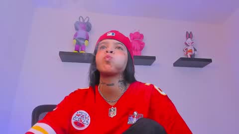 Snapshot of gangster_girl chatting on February 19, 2:12 am GANG online show from February 19, 2:12 am