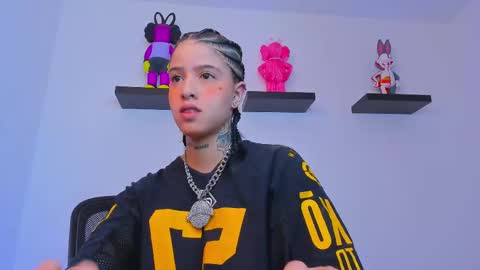 Snapshot of gangster_girl chatting on February 23, 1:24 am GANG online show from February 23, 1:24 am