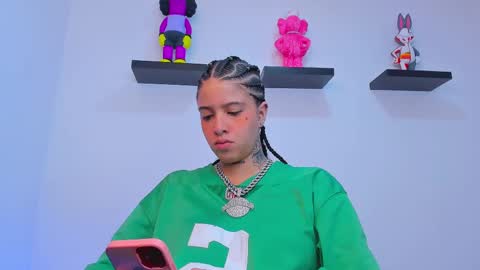 Snapshot of gangster_girl chatting on February 24, 1:24 am GANG online show from February 24, 1:24 am