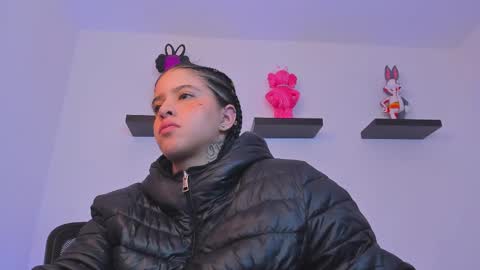 Snapshot of gangster_girl chatting on March 3, 5:31 am GANG online show from March 3, 5:31 am