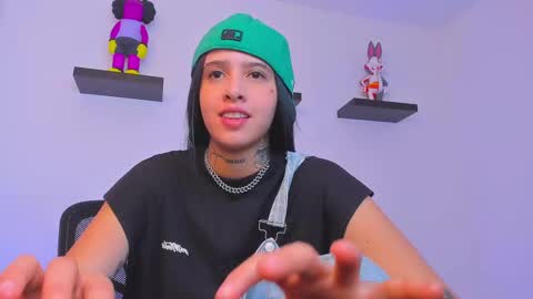 Snapshot of gangster_girl chatting on March 8, 2:34 am GANG online show from March 8, 2:34 am