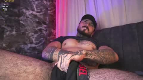 Chris  Dont forget to gift me thumb up Its very important to me and makes me happy AF  online show from February 3, 6:22 am