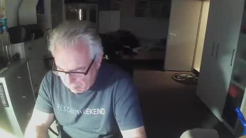 Snapshot of gargamil chatting on November 6, 3:35 pm gargamil online show from November 6, 3:35 pm