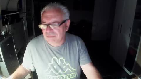 Snapshot of gargamil chatting on May 23, 7:18 pm gargamil online show from May 23, 7:18 pm