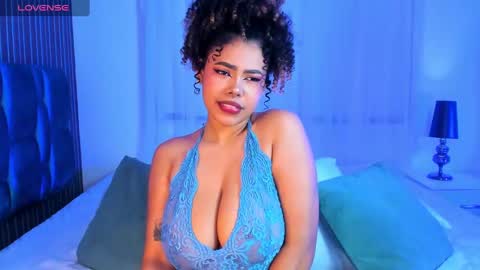 Snapshot of garnetsugar chatting on December 22, 4:06 am garnet  online show from December 22, 4:06 am