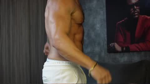 Snapshot of garret_alvin_ chatting on April 29, 11:55 pm Garret online show from April 29, 11:55 pm