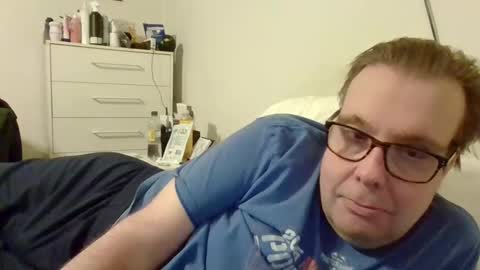 Snapshot of garyg930 chatting on December 13, 5:38 am Gary online show from December 13, 5:38 am