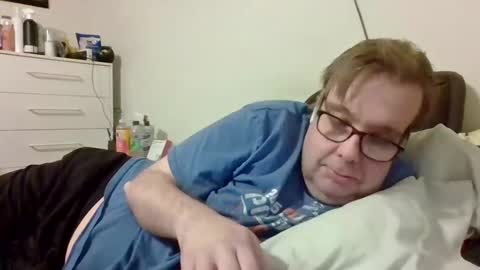 Snapshot of garyg930 chatting on January 8, 5:16 am Gary online show from January 8, 5:16 am