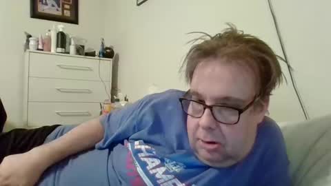 Snapshot of garyg930 chatting on January 11, 9:25 pm Gary online show from January 11, 9:25 pm