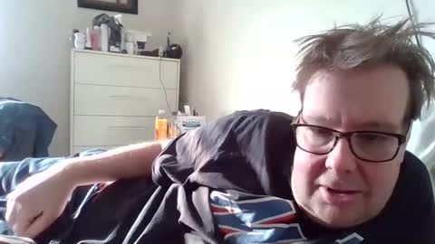 Snapshot of garyg930 chatting on February 3, 8:03 pm Gary online show from February 3, 8:03 pm