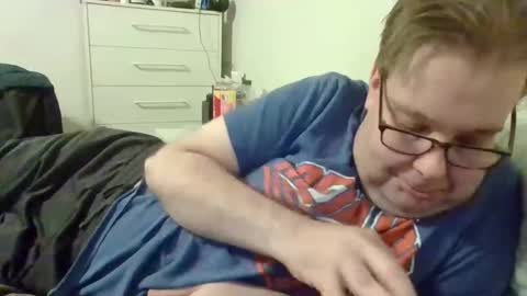 Snapshot of garyg930 chatting on February 19, 2:12 am Gary online show from February 19, 2:12 am