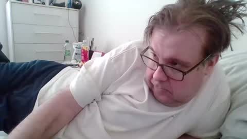 Snapshot of garyg930 chatting on March 9, 9:03 pm Gary online show from March 9, 9:03 pm