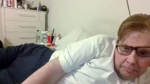 Snapshot of garyg930 chatting on March 10, 12:07 am Gary online show from March 10, 12:07 am