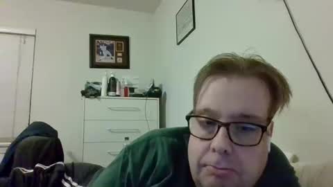 Snapshot of garyg930 chatting on September 22, 3:30 am Gary online show from September 22, 3:30 am