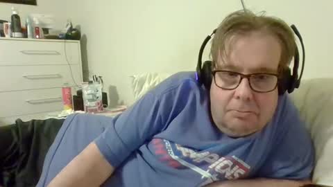 Snapshot of garyg930 chatting on October 24, 6:10 am Gary online show from October 24, 6:10 am