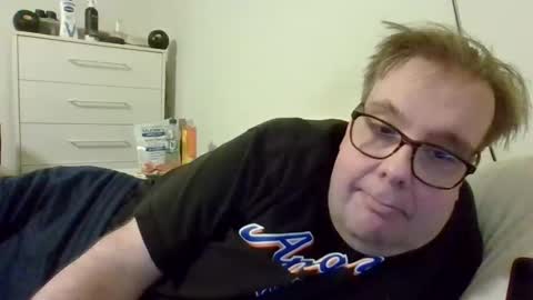 Gary online show from April 11, 2:38 am