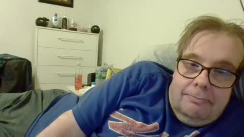 Snapshot of garyg930 chatting on June 22, 3:25 am Gary online show from June 22, 3:25 am