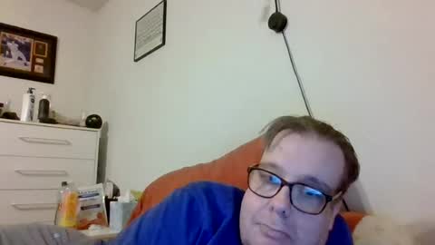 Snapshot of garyg930 chatting on July 19, 12:58 am Gary online show from July 19, 12:58 am