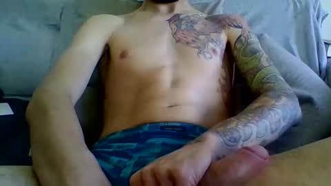 garyreal1990 online show from March 12, 2:23 pm