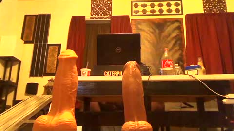 Snapshot of gatewaylaptop2019 chatting on January 1, 8:02 am gatewaylaptop2019 online show from January 1, 8:02 am