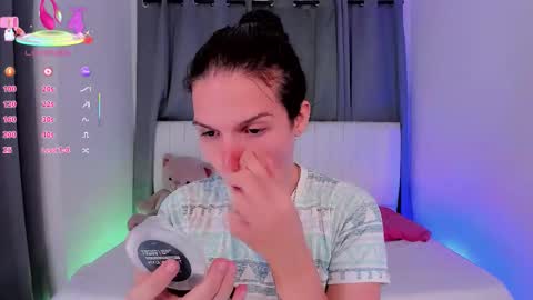 Snapshot of gatitavenecis1 chatting on March 1, 8:11 pm Vnecis Marn online show from March 1, 8:11 pm