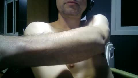 Snapshot of gauchors21 chatting on September 9, 2:33 am gauchors21 online show from September 9, 2:33 am