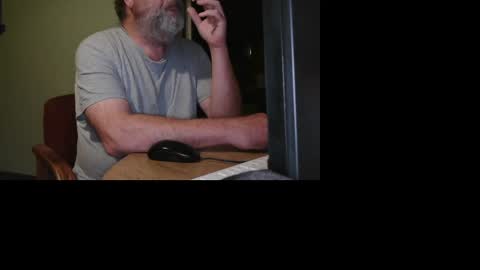 Snapshot of gavineverett3 chatting on October 21, 6:36 am gavineverett3 online show from October 21, 6:36 am