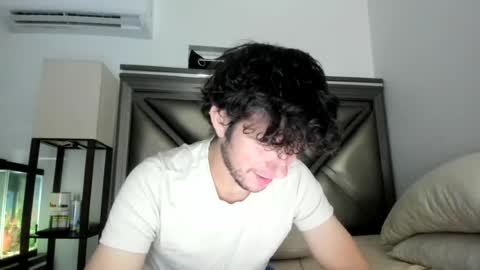 Snapshot of gayndepressed chatting on July 5, 2:40 am Trace online show from July 5, 2:40 am