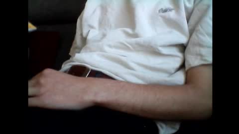 Snapshot of geil123569551 chatting on April 22, 7:33 am geil123569551 online show from April 22, 7:33 am