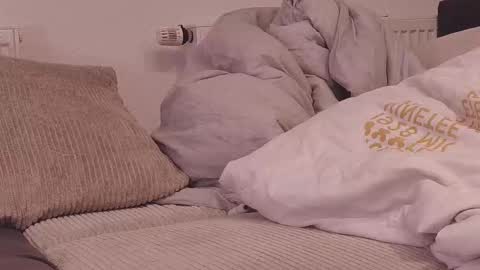 Snapshot of geilomattig chatting on October 24, 10:50 pm Lassmiranda online show from October 24, 10:50 pm