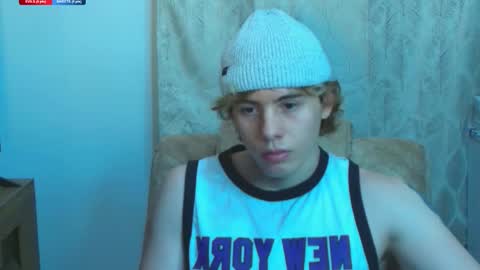 Snapshot of gemdominus chatting on February 27, 10:10 pm Gem Dominus online show from February 27, 10:10 pm