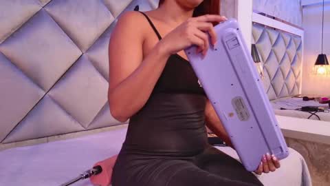 Snapshot of gemma_sm chatting on May 24, 3:11 am Maria online show from May 24, 3:11 am