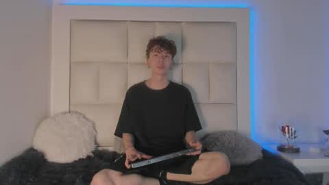 genesis_js online show from January 6, 9:29 pm