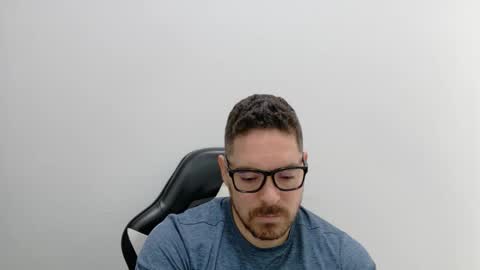 genesis_wb online show from April 3, 9:46 pm