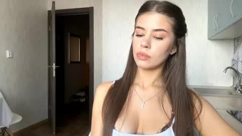Snapshot of geniegrimmett chatting on July 14, 10:21 am Megan online show from July 14, 10:21 am