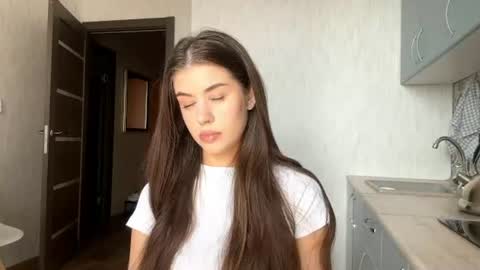 Snapshot of geniegrimmett chatting on August 7, 11:12 am Megan online show from August 7, 11:12 am