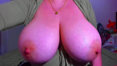 Snapshot of genifersweet chatting on December 2, 11:56 am genifersweet online show from December 2, 11:56 am