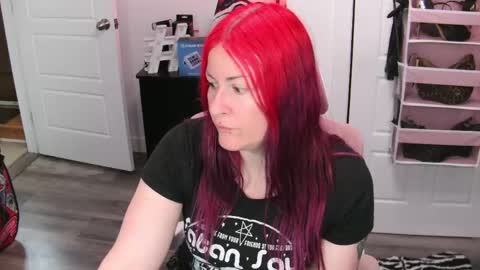 Snapshot of gennyrock chatting on May 23, 3:05 pm Genny Rock and online show from May 23, 3:05 pm