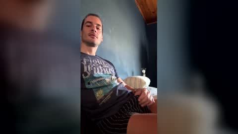 Snapshot of genraro69 chatting on April 30, 12:44 pm Genaro online show from April 30, 12:44 pm