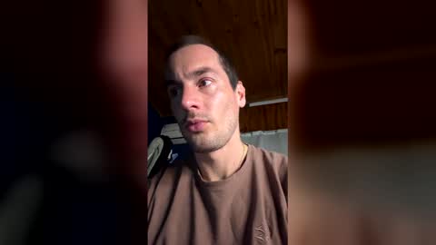 Snapshot of genraro69 chatting on May 2, 4:06 am Genaro online show from May 2, 4:06 am
