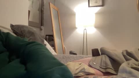 Snapshot of gentle_stranger chatting on February 5, 8:25 pm Gentle Stranger online show from February 5, 8:25 pm